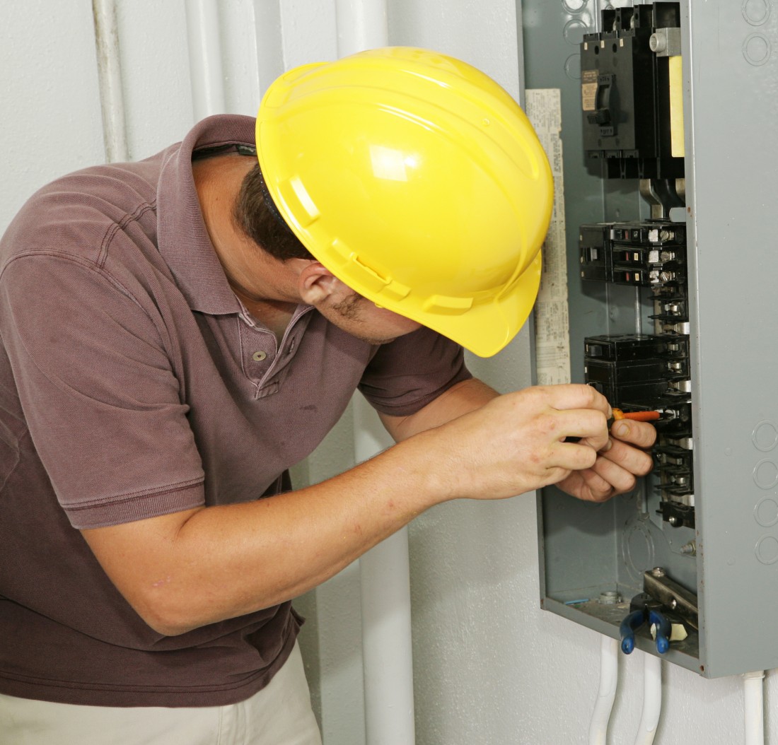 Licensed Electrician | Lansing, MI | RA Mechanical - electrical2